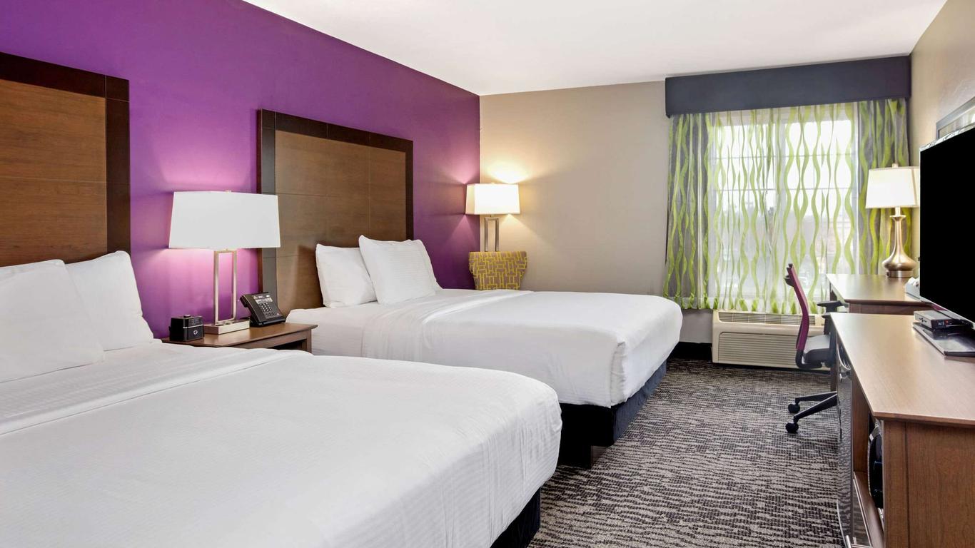 La Quinta Inn & Suites by Wyndham Visalia/Sequoia Gateway